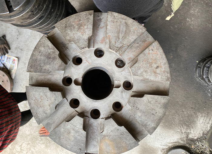 拋丸機(jī)提升機(jī)跑偏問(wèn)題如何解決？